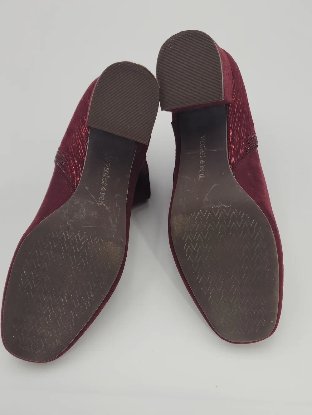 Violet & Red Dahlia Burgundy Suede Textured Metallic Block Heel Boots Size 7.5